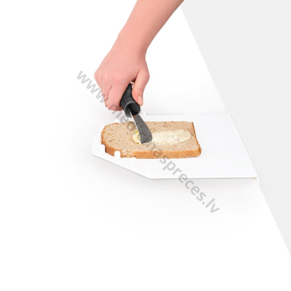 Nazis ar ergonomisku rokturi