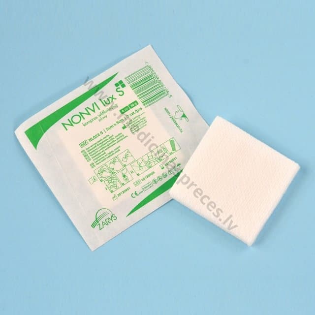 NONVI lux S neausta materiāla salvete 5x5 cm, 4 kārtas, sterila. Iepakojumā 2 salvetes