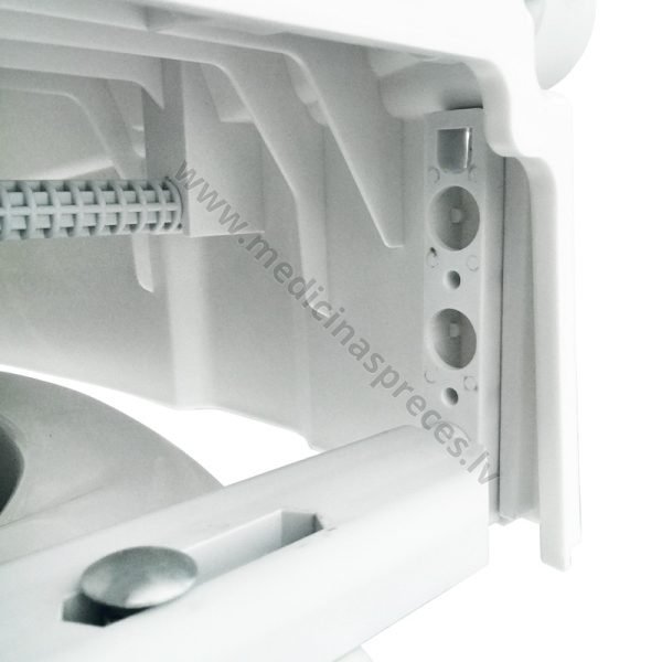 tualetes-poda-paaugstinajums-ar-rokturiem-2